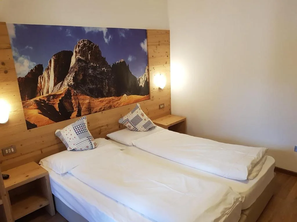 Double/Twin Room with Mountain View — Villa Adria B&B