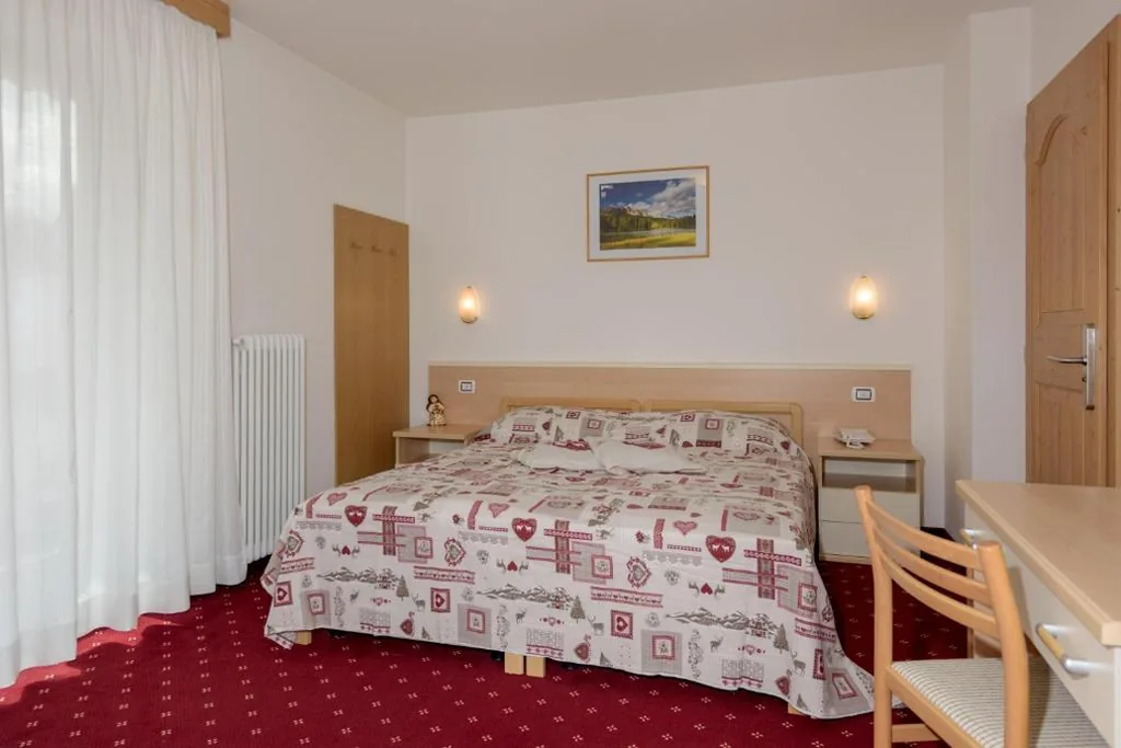 Double/Twin Room — Garni Ciamorc