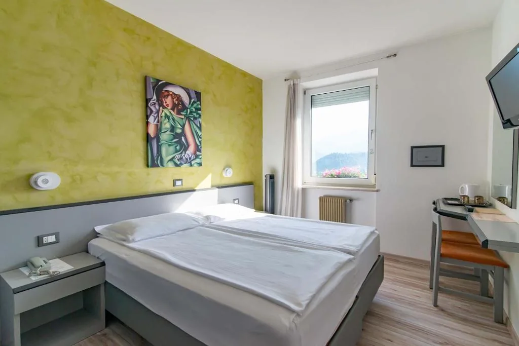Camera Matrimoniale/Doppia con Letti Singoli — Hotel Liberty