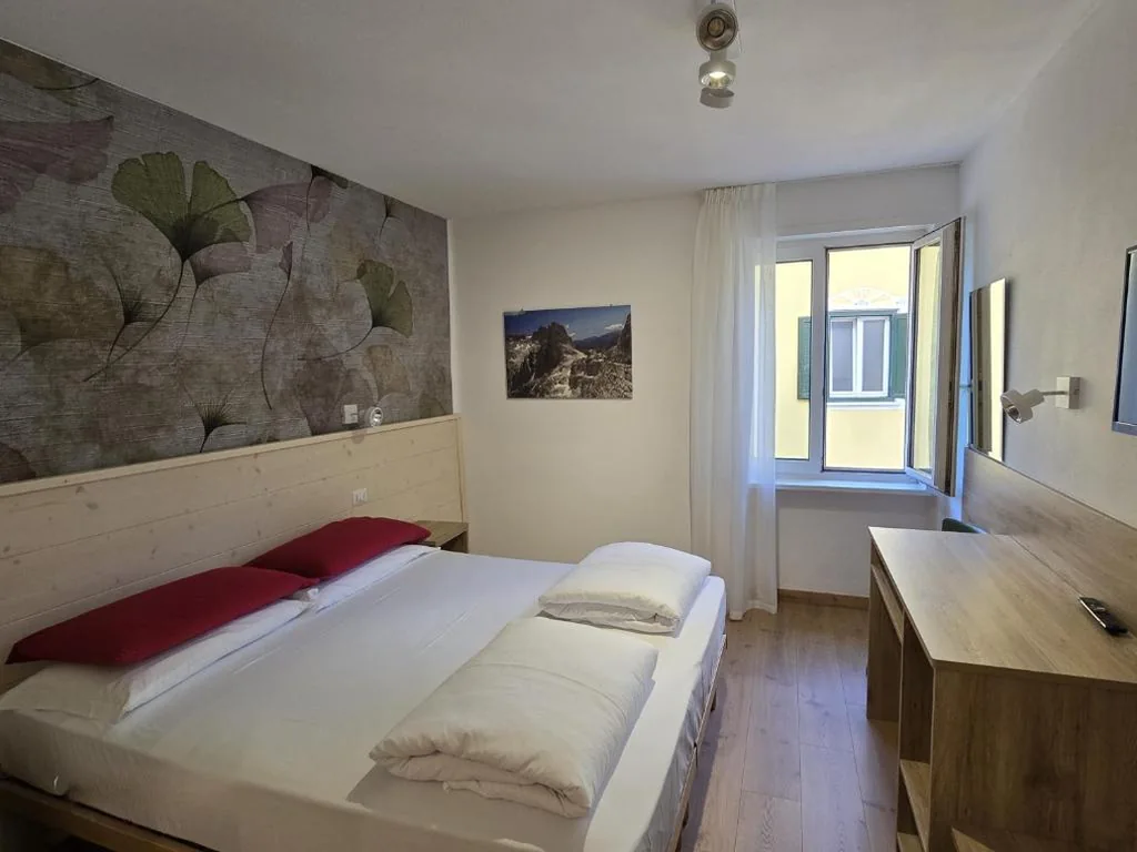 Camera Matrimoniale/Doppia con Letti Singoli — Hotel Miramonti