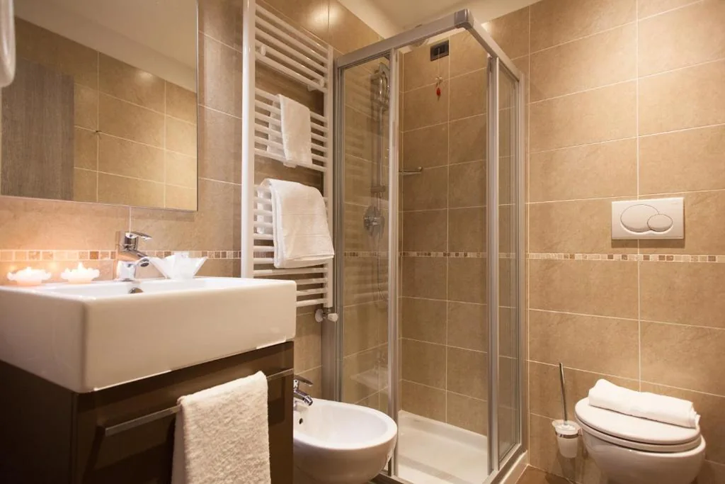 Camera Matrimoniale/Doppia con Letti Singoli — Hotel Portici – Romantik & Wellness