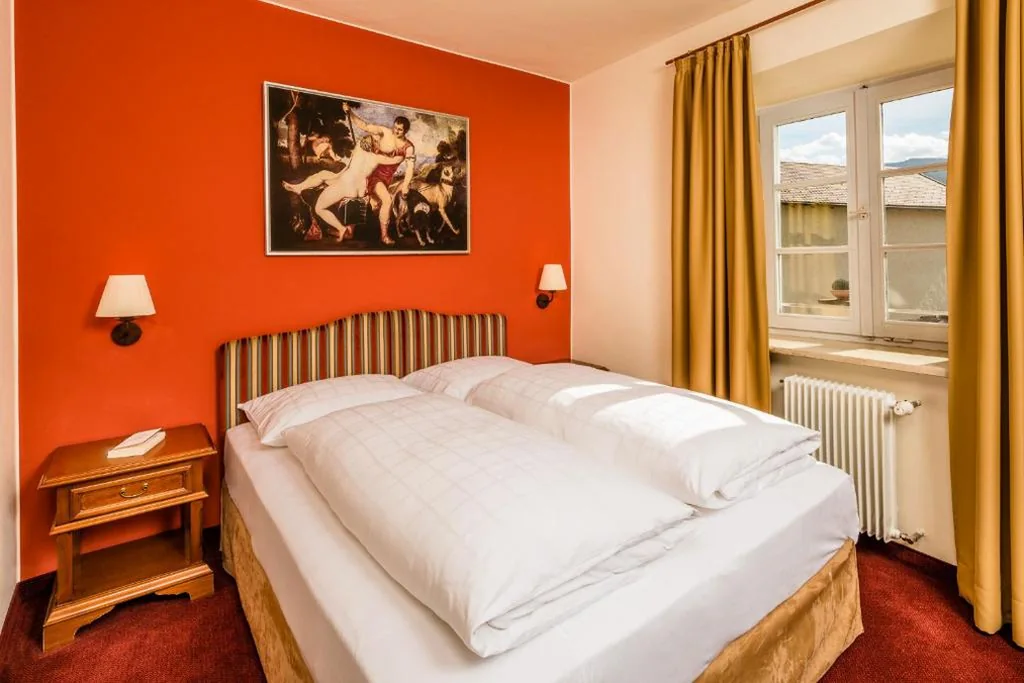 Camera Matrimoniale/Doppia con Letti Singoli — Hotel Traube