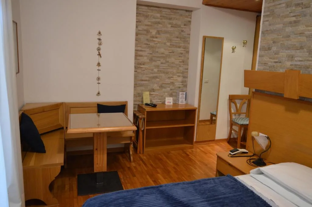 Double/Twin Room — Hotel Wanda