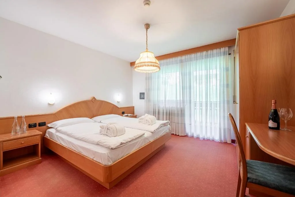 Camera Matrimoniale Economy — Hotel Dolomites Inn