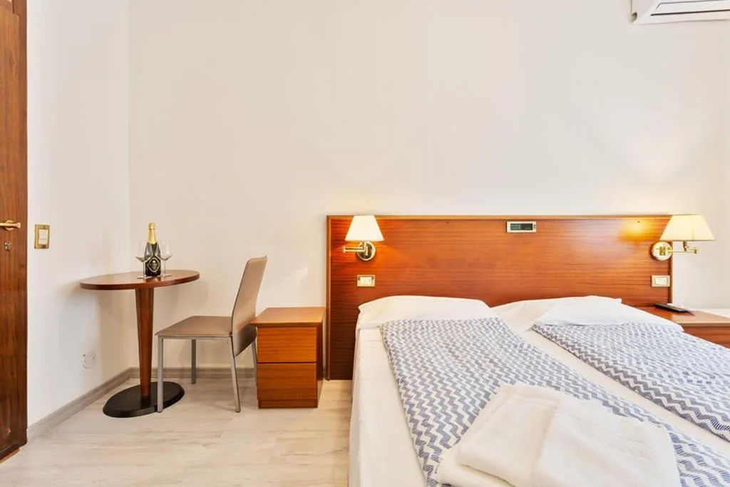 Economy Double Room — Hotel Gardesana