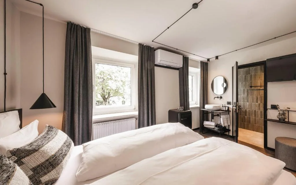 Economy Double Room — Hotel Löwenhof