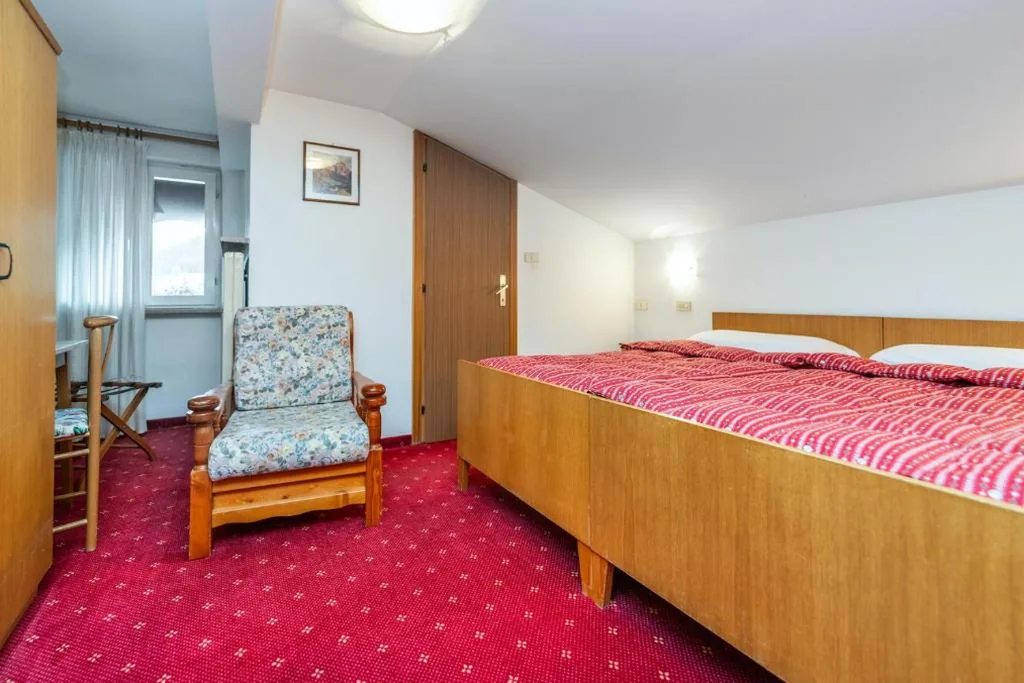 Camera Matrimoniale Economy — Hotel Mary