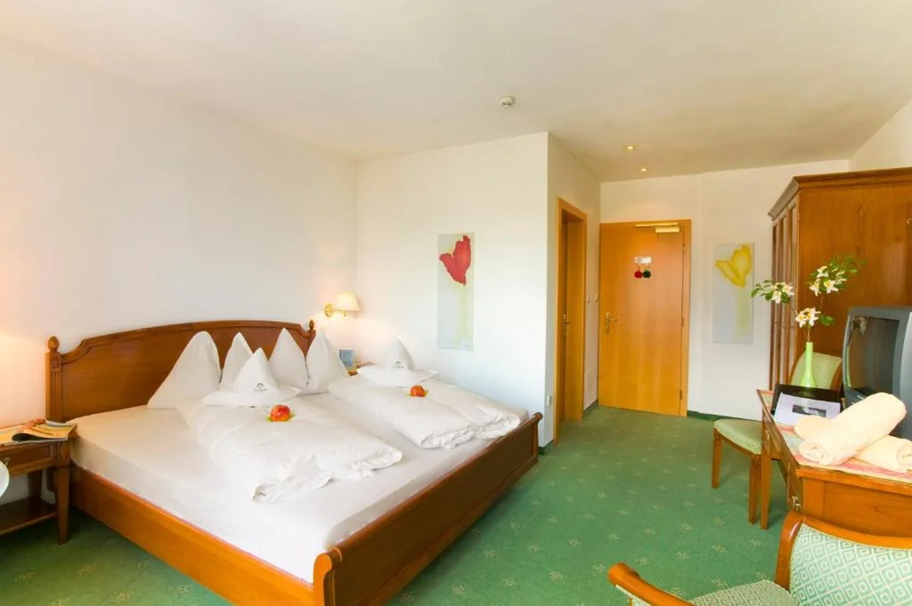 Camera Matrimoniale Economy — Hotel Ortler