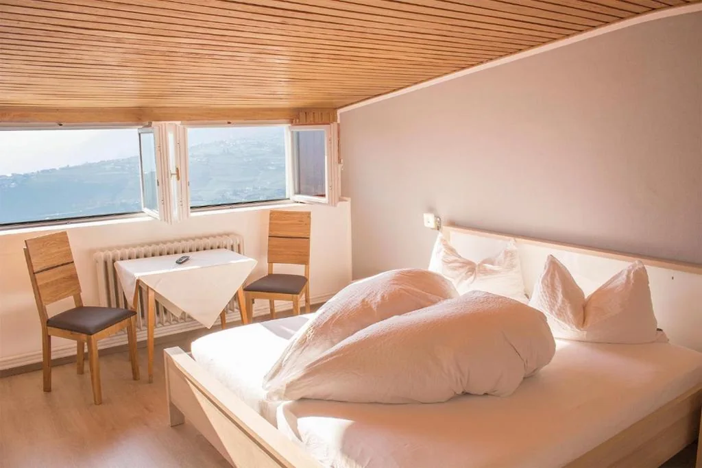 Camera Matrimoniale Economy — Schenna Garni Eden Bed & Breakfast