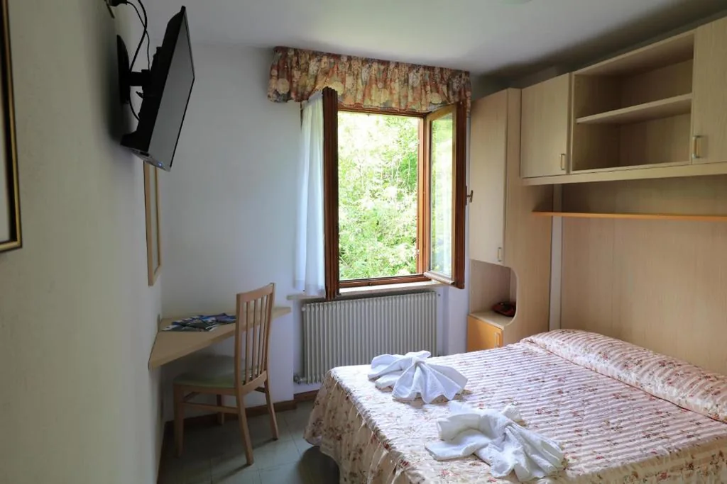 Double Room — Hotel Aurora