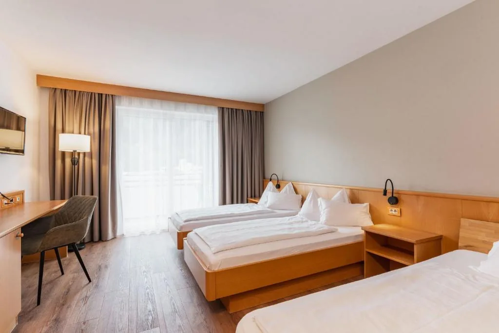 Double Room — Hotel Brenner – Stop & Go