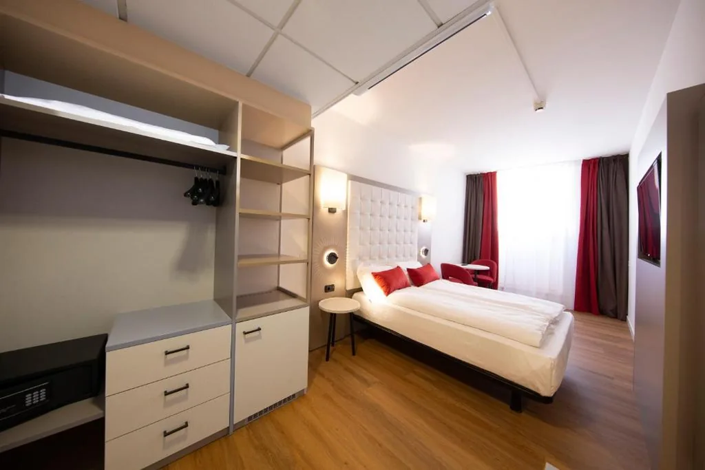 Camera Matrimoniale — Hotel Centrale