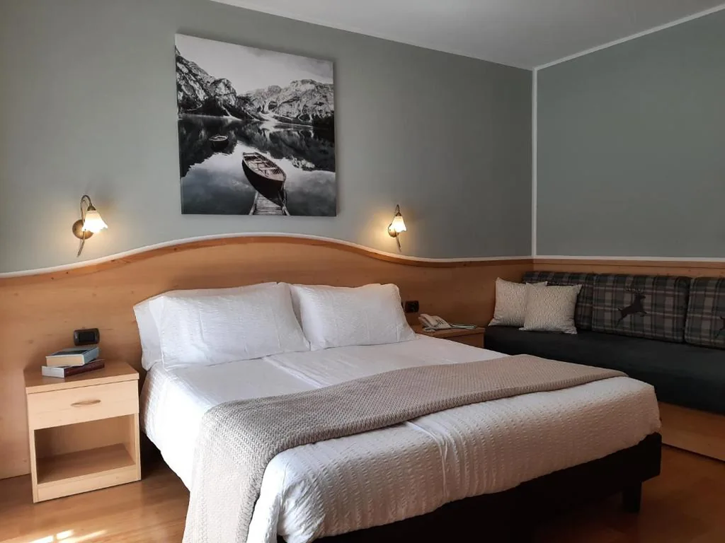 Camera Matrimoniale — Hotel Garni Arnica