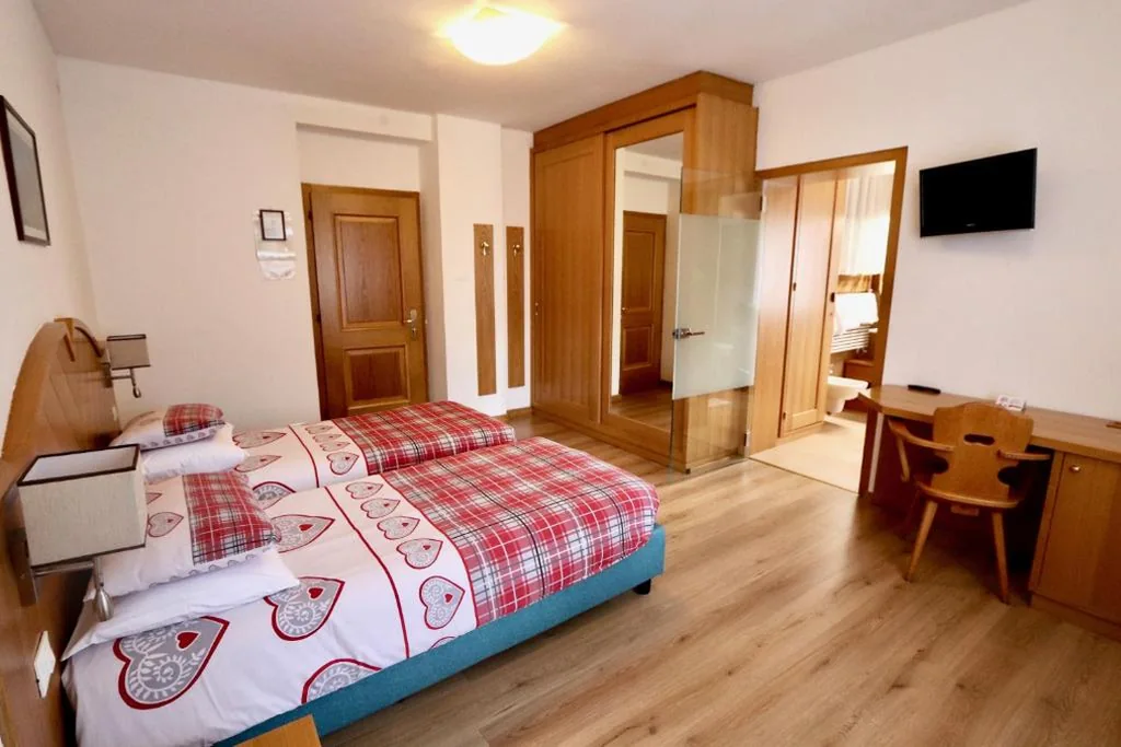 Camera Matrimoniale — Hotel Pinzolo-Dolomiti
