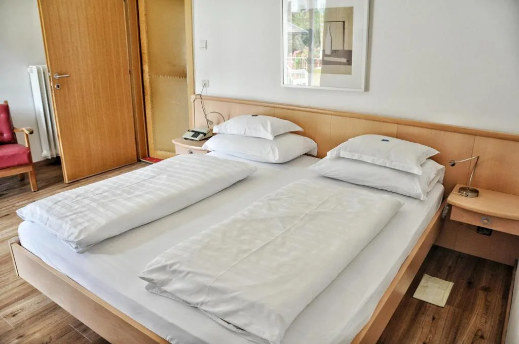 Camera Matrimoniale — Hotel Zima