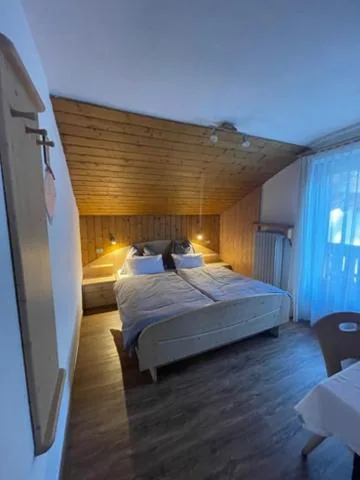 Double Room — Lamirì