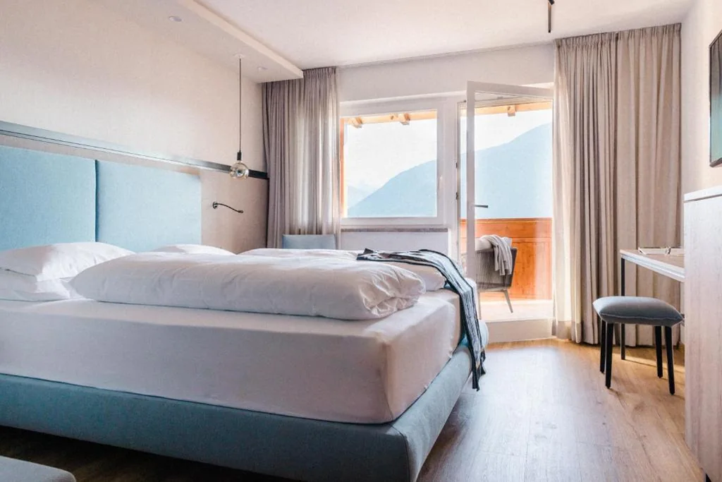 Camera Matrimoniale Piccola con Balcone — Hotel Paradies