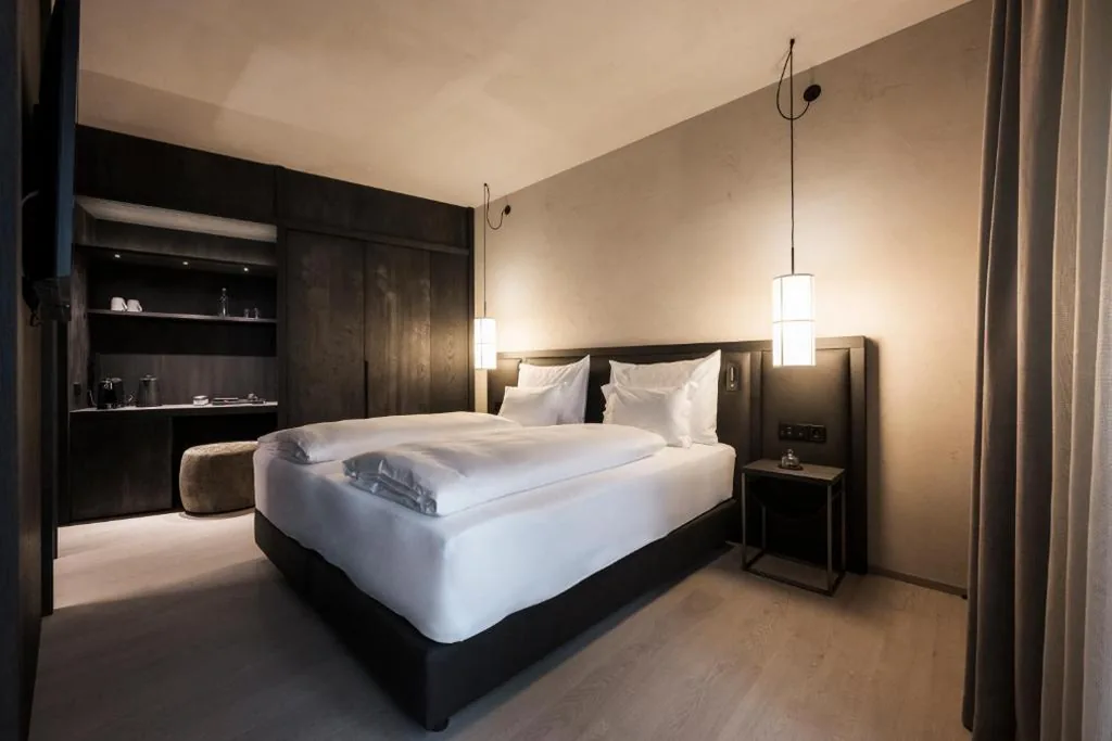 Camera Matrimoniale Piccola — Eisenhut Boutique Hotel