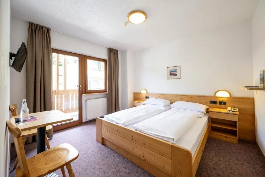 Standard Double Room — Berghotel Schlemmer