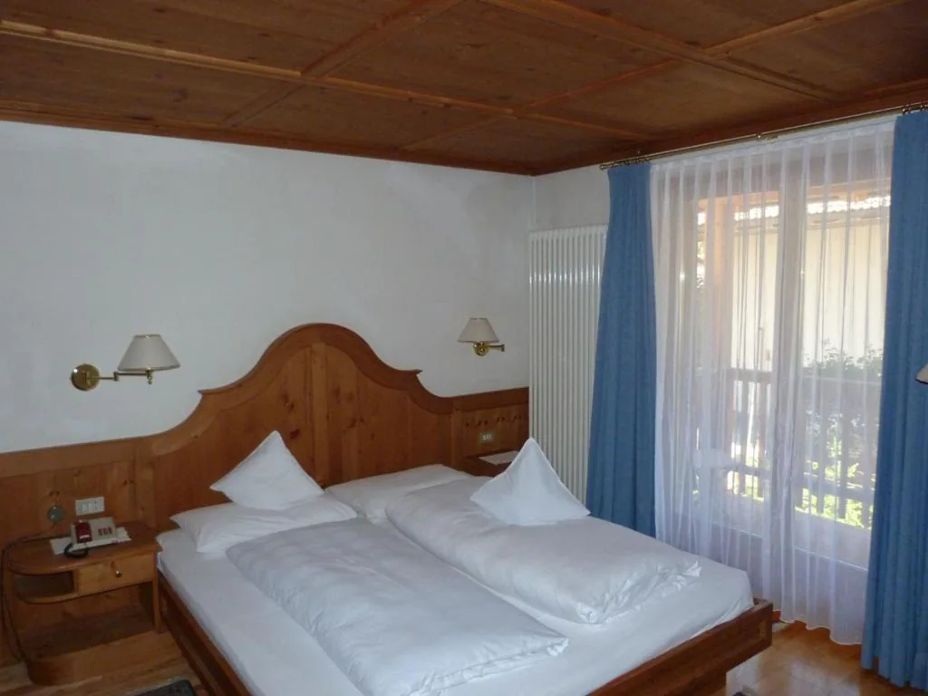 Camera Matrimoniale Standard — Chalet Ciasa Alexander