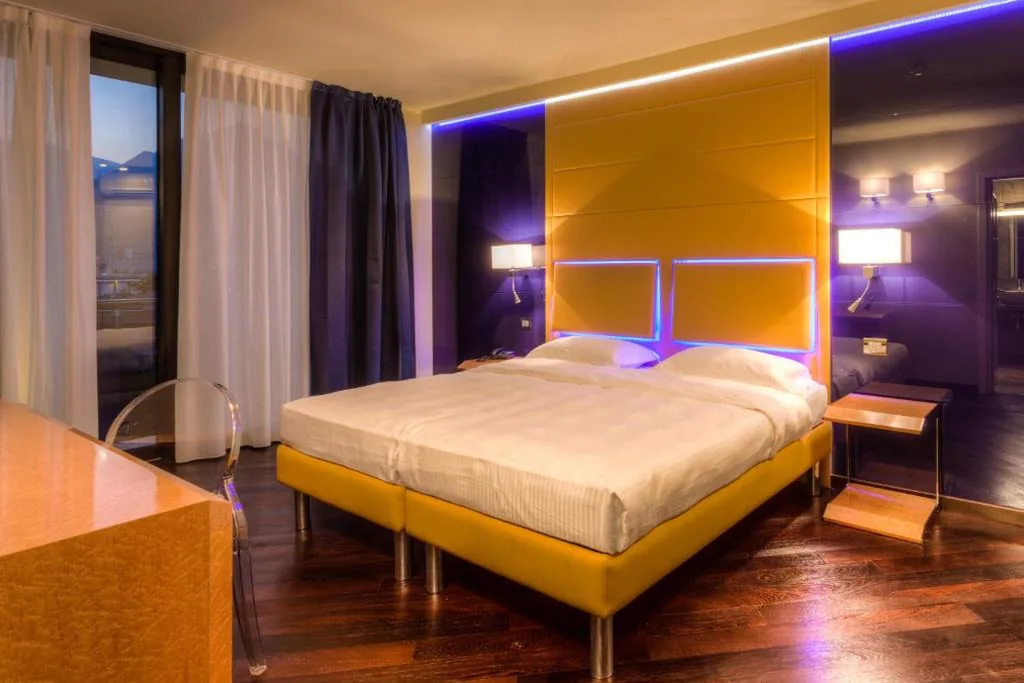 Standard Double Room with Balcony — Garda Suite Hotel – Tonelli Hotels
