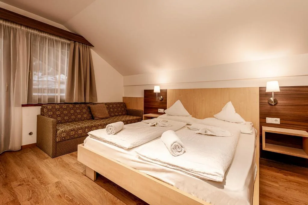 Camera Matrimoniale Standard con Balcone — Hotel Klammer