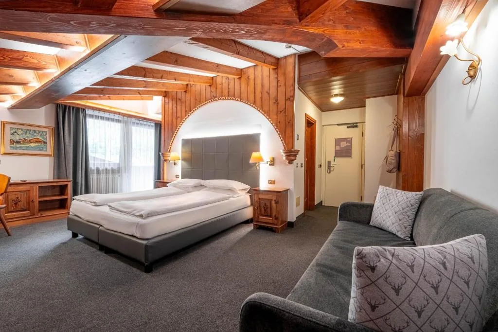 Standard Double Room — Croce Bianca Leisure & Spa Hotel