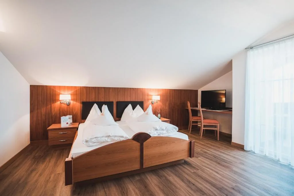Standard Double Room — Hotel Am Sonneck