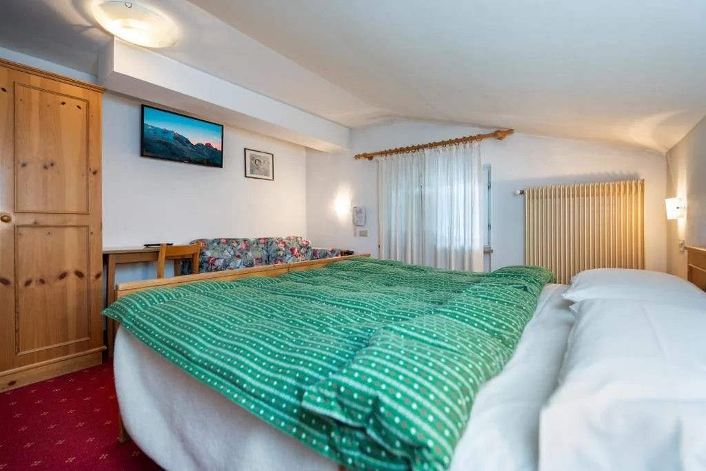 Camera Matrimoniale Standard — Hotel Mary