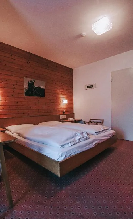 Camera Matrimoniale Standard — Hotel Planac