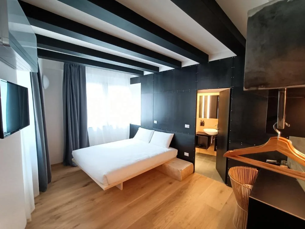 Camera Matrimoniale Standard — Le Meridiane City Rooms In Trento