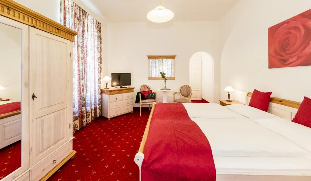 Camera Matrimoniale Standard M — Grand Hotel Bellevue – adults only