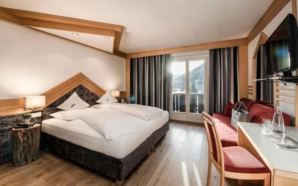 Camera Matrimoniale Standard "Neves" — Ferien & Wellnesshotel Windschar
