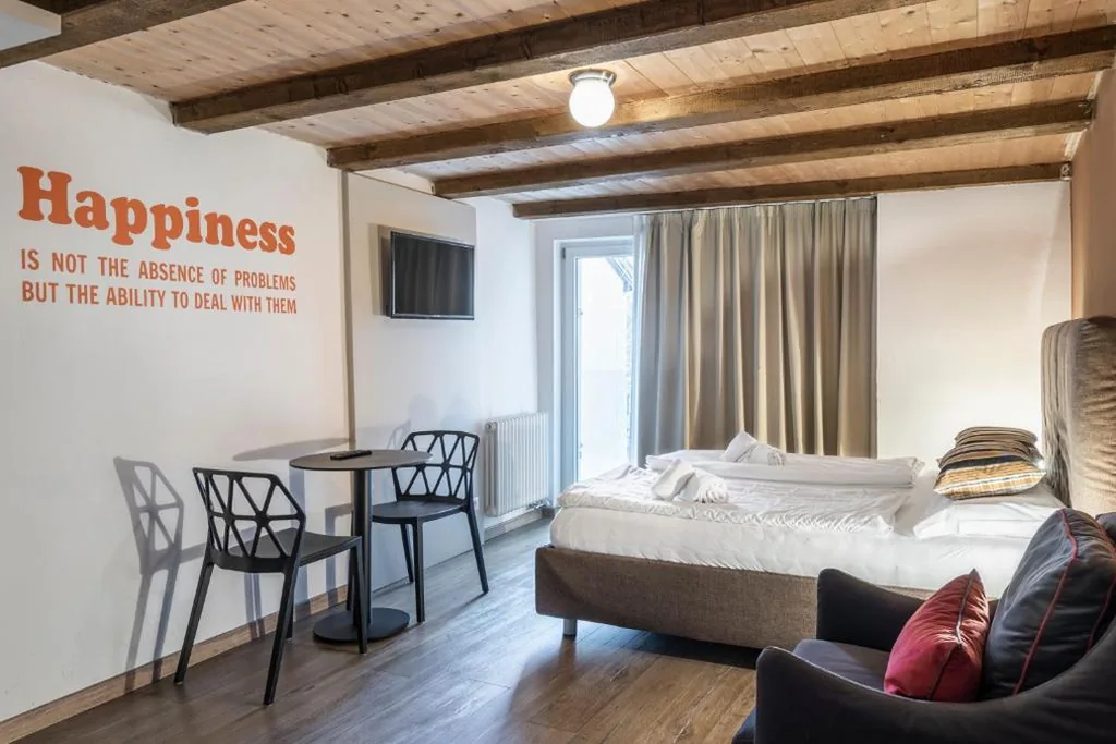 Standard Double Room — Stay COOPER l Goethe Guesthouse