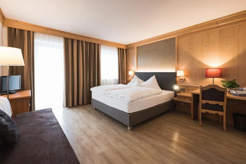 Superior Double Room with Balcony — Hotel Alpenhof