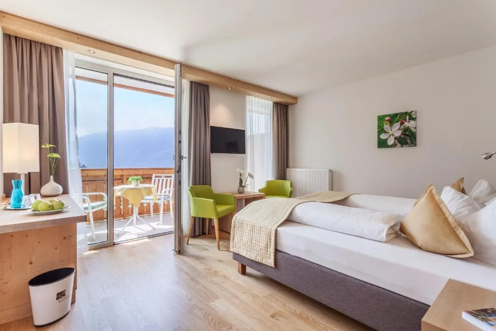 Camera Matrimoniale Superior con Balcone — Hotel Kiendl