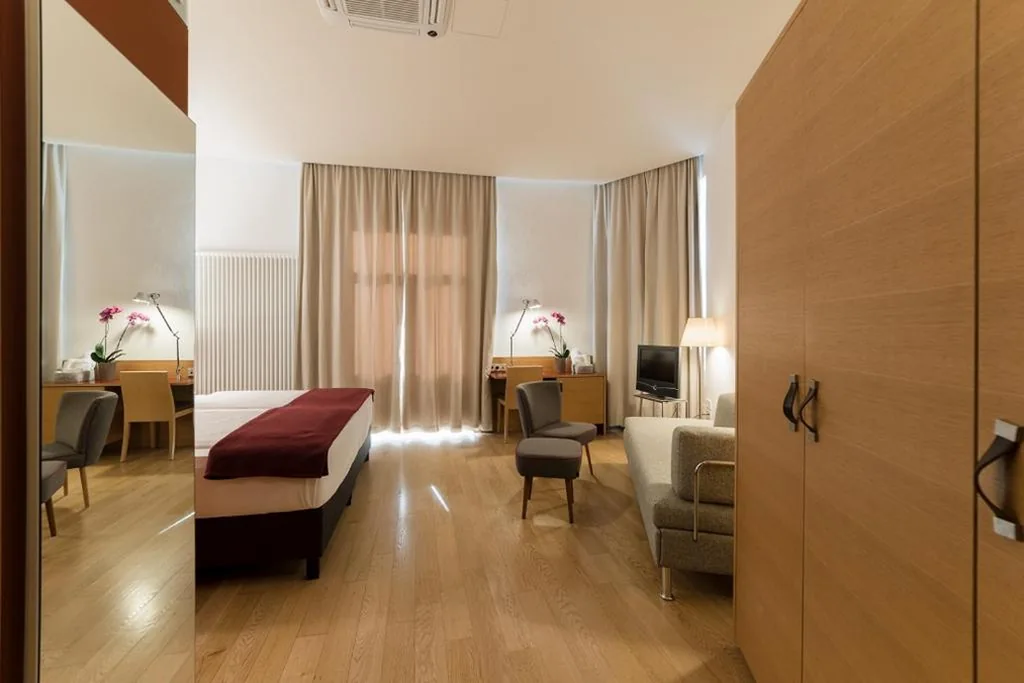 Superior Double Room with Balcony — Hotel Stiegl Scala