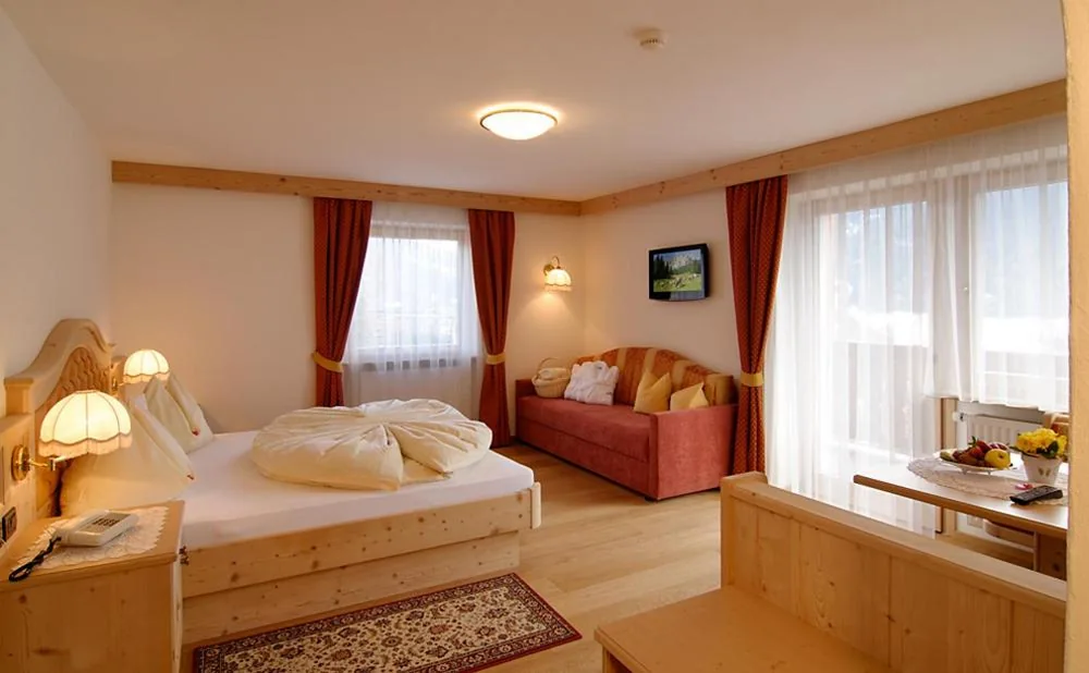 Camera Matrimoniale Superior con Balcone — Hotel Talblick
