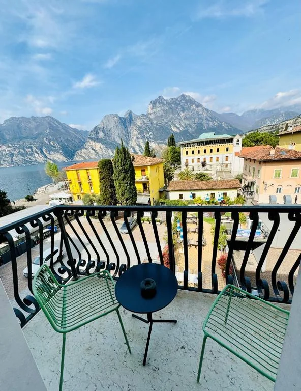 Superior Double Room with Balcony — Lake Hotel Benaco