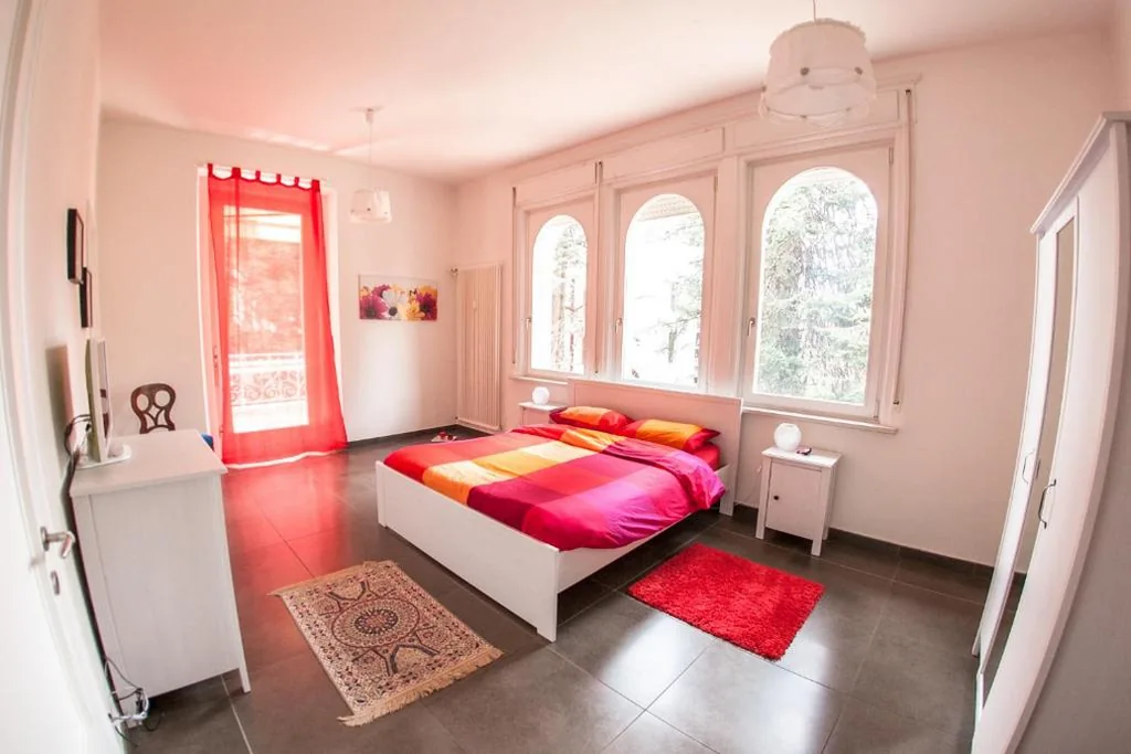 Camera Matrimoniale Superior con Terrazza e Bagno in Comune — Villa Anita Rooms