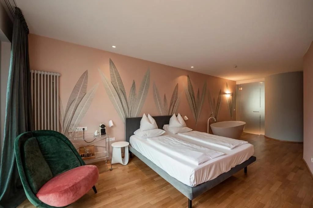Camera Matrimoniale Superior con Vasca da Bagno — Boutique Hotel Imperialart