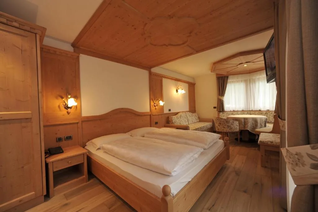 Camera Matrimoniale Superior — Hotel Muliac