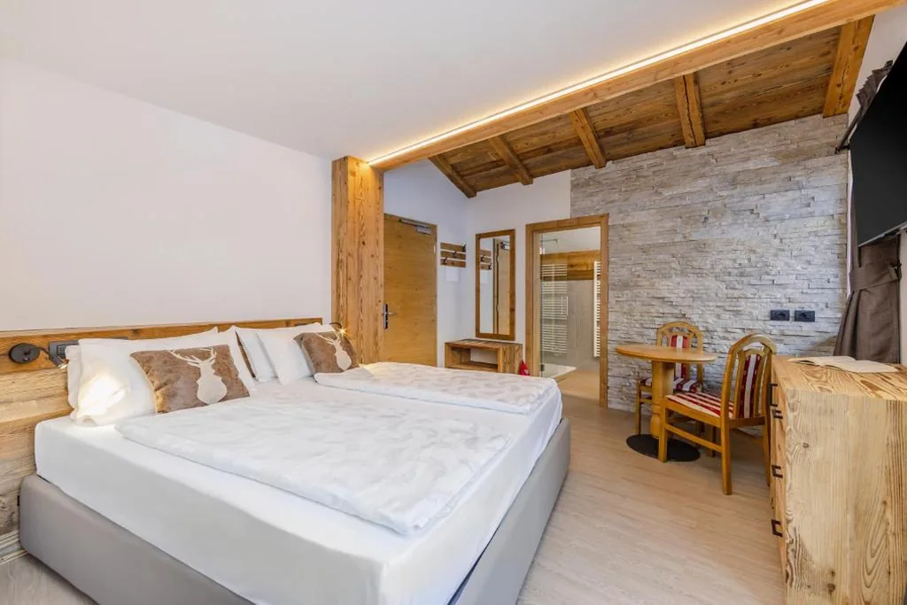Camera Matrimoniale Superior — Hotel Ramon
