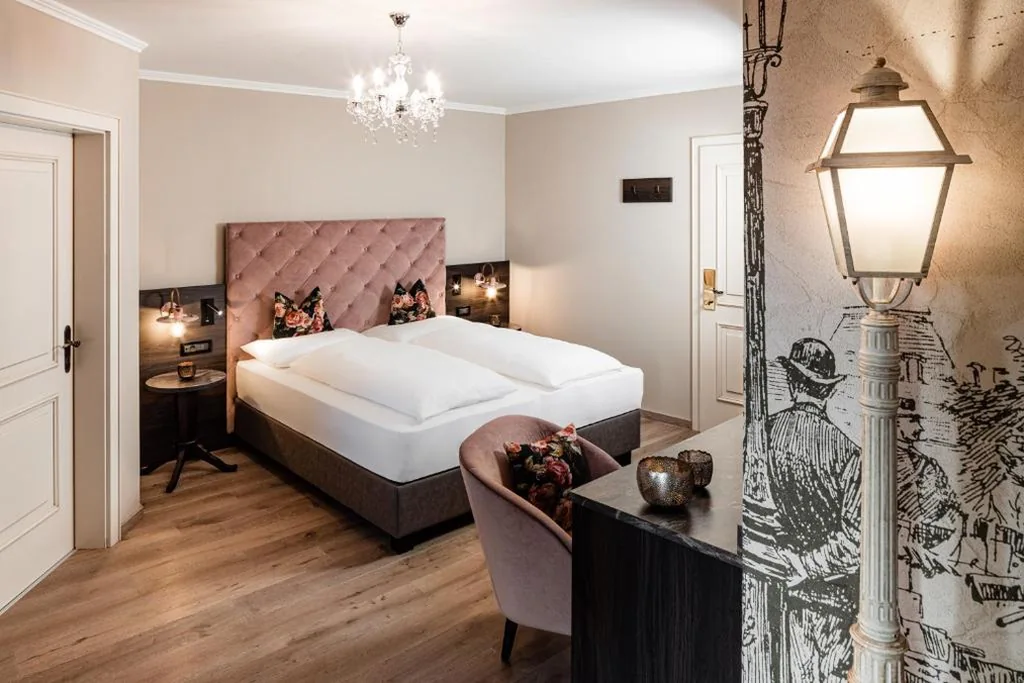 Superior Double Room — Hotel Schlosswirt