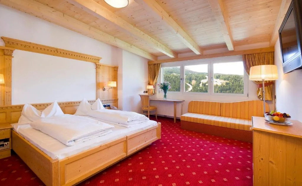 Superior Double Room — Kristiania Small Dolomites Hotel