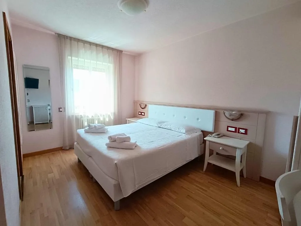 Camera Matrimoniale Superior — Life Hotels Rosalpina