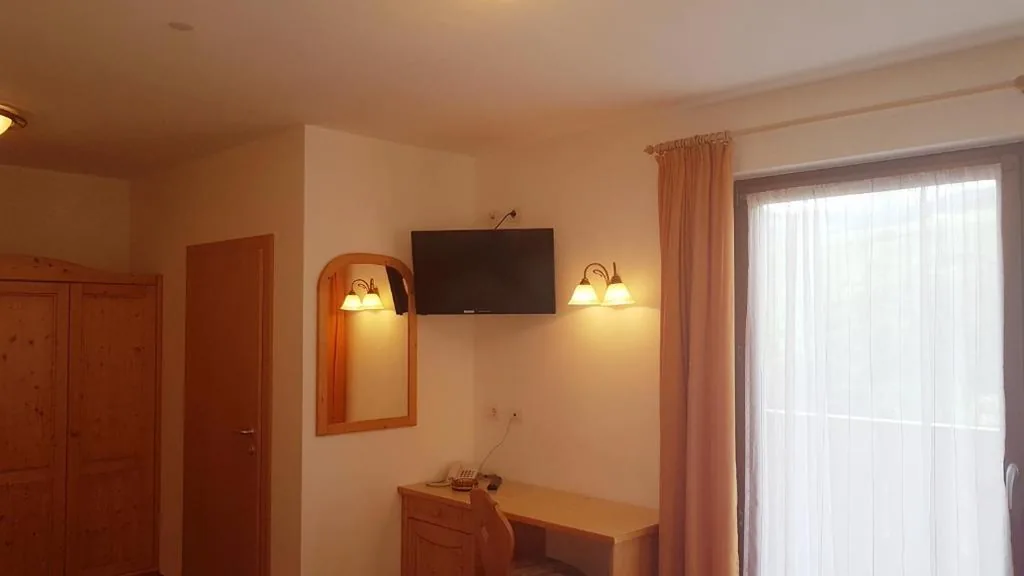 Superior Double Room — Pension Volgger