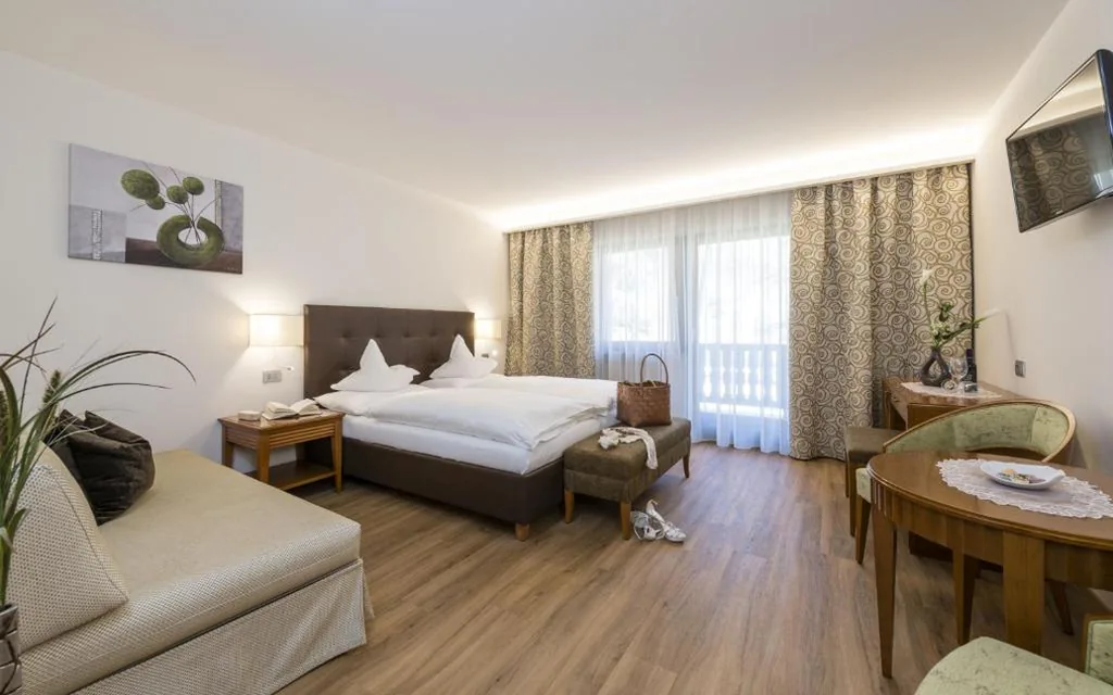 Superior Double Room — Romantik Hotel & Restaurant Stafler