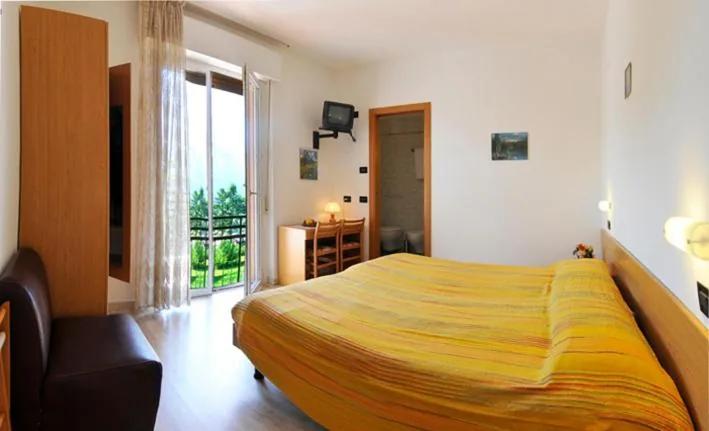 Camera Matrimoniale — Villa Flora