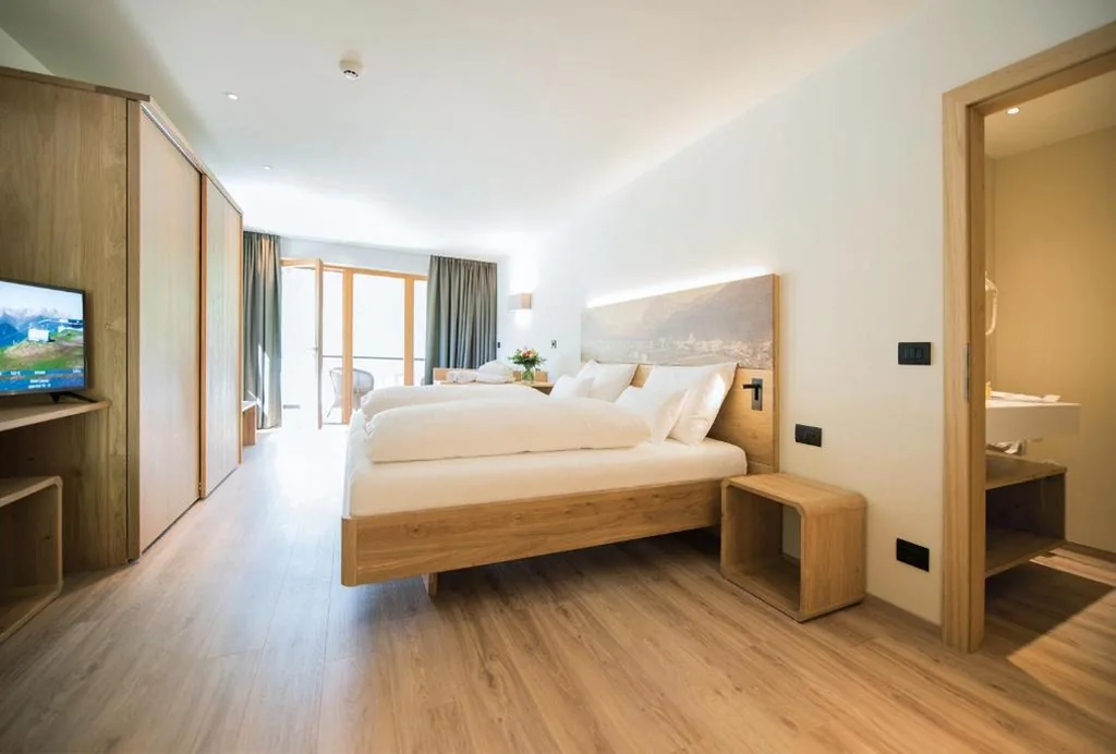 Camera Premium Matrimoniale/Doppia con Letti Singoli — Hotel Condor